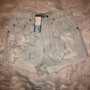 Jean shorts with rhinestone stars